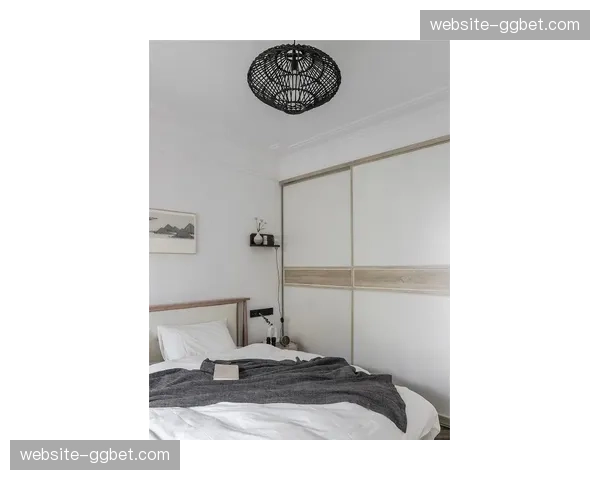 “通讯：津门虎客场绝平申花，全过程记录一场经典的雨战”