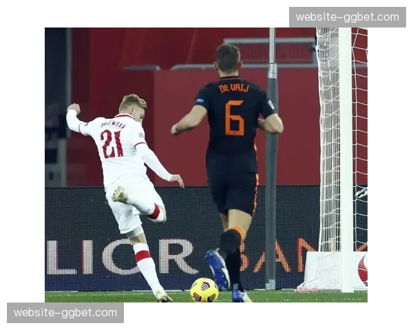 莱切对阵弗罗西诺内实时:主队十分钟内连入两球反超比分