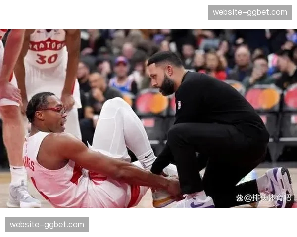 猛龙队巴恩斯遭遇右手拇指韧带损伤,预计将缺席3-4周。 猛龙队巴恩斯遭遇右手拇指韧带损伤,预计将缺席3-4周。